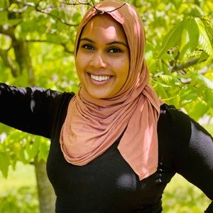 Meet your Posher, Samina